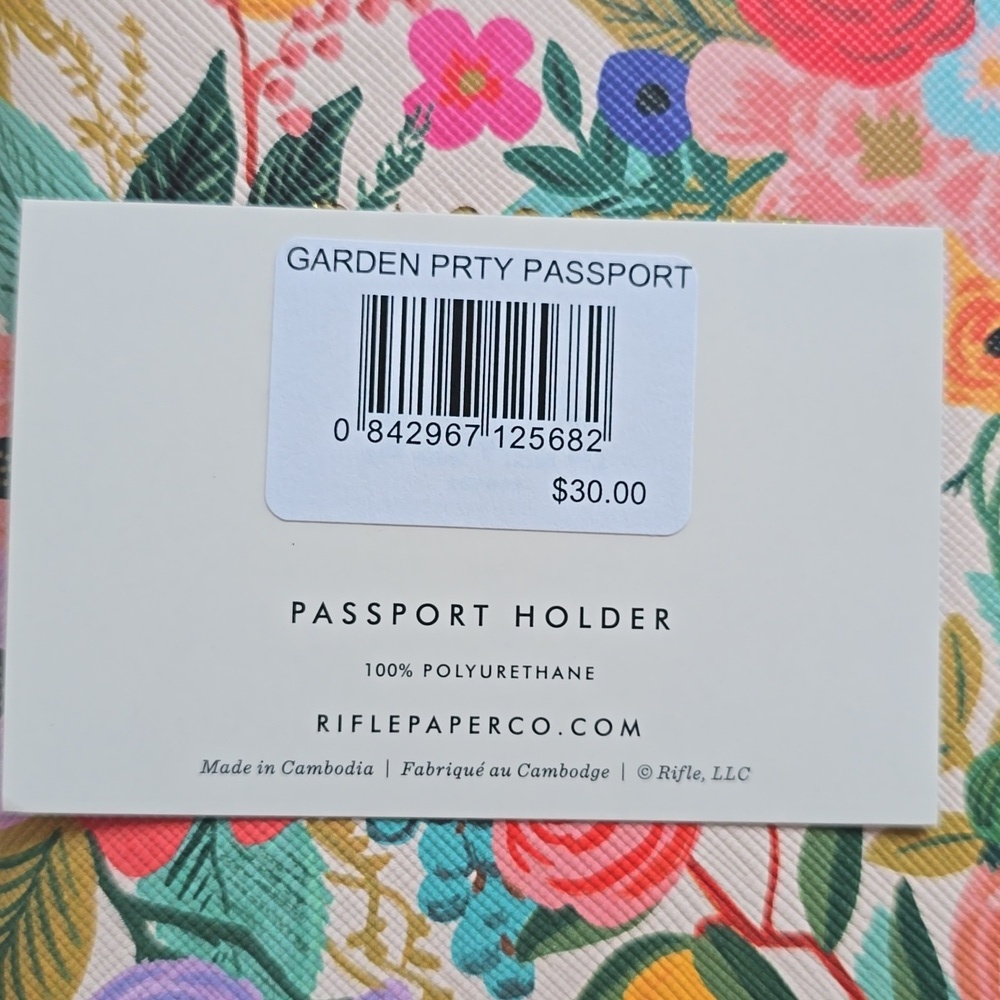 8 Rifle Paper Co Red and Pink Floral Passport Holders - Picture 4 of 6